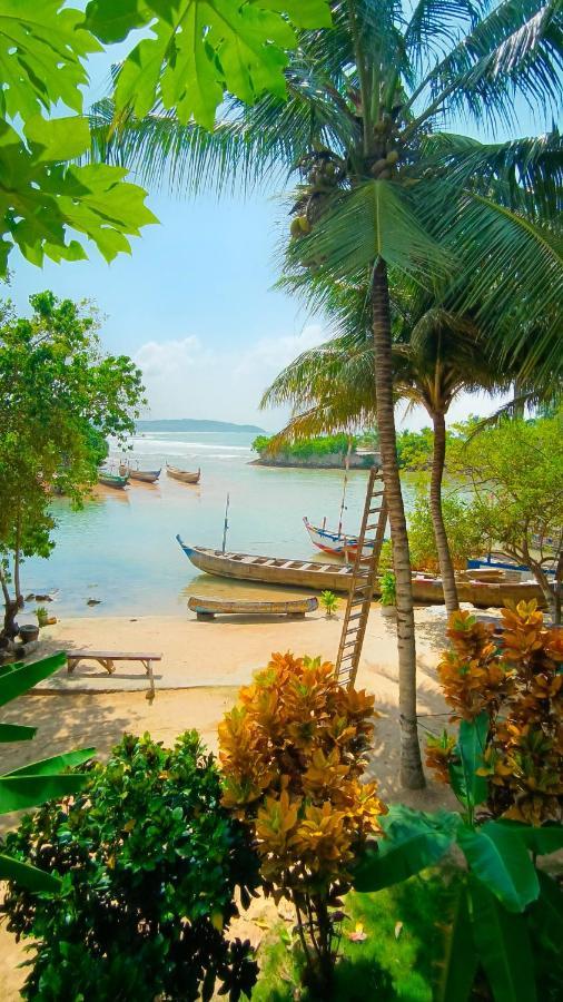 Scorpion Hill Lodge Busua Екстериор снимка