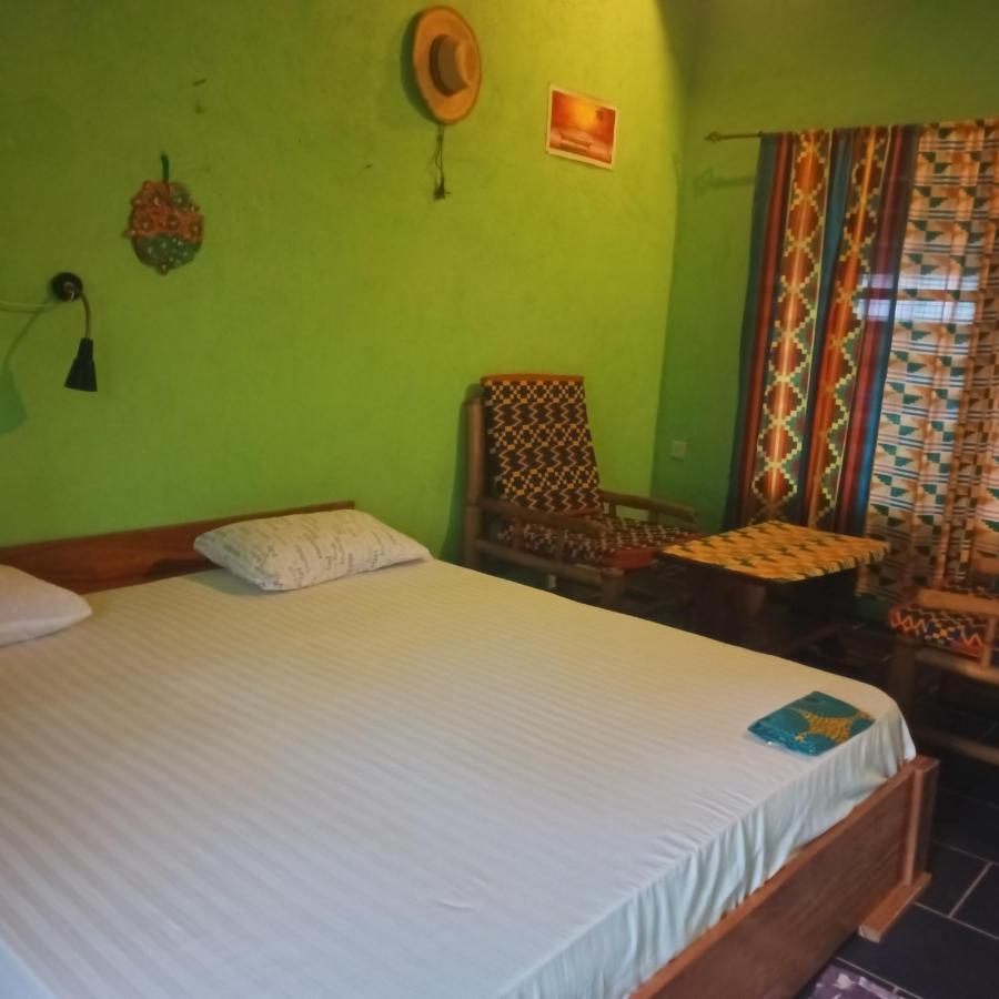 Scorpion Hill Lodge Busua Екстериор снимка