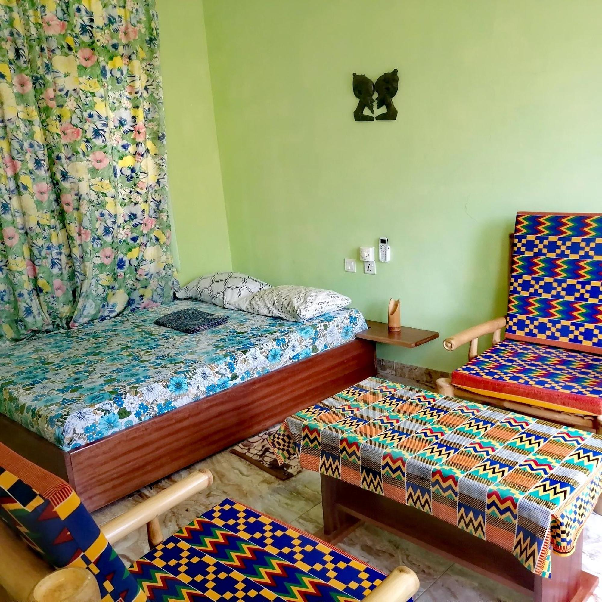 Scorpion Hill Lodge Busua Стая снимка