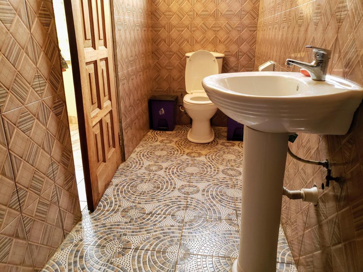 Scorpion Hill Lodge Busua Екстериор снимка